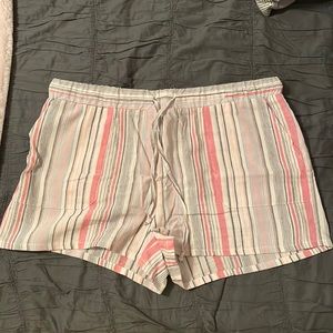 S&D large multicolored shorts with drawstring. Smoke free home, like new
